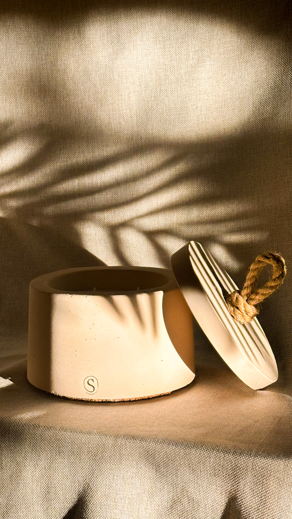 Beige Indoor Candle - Size M