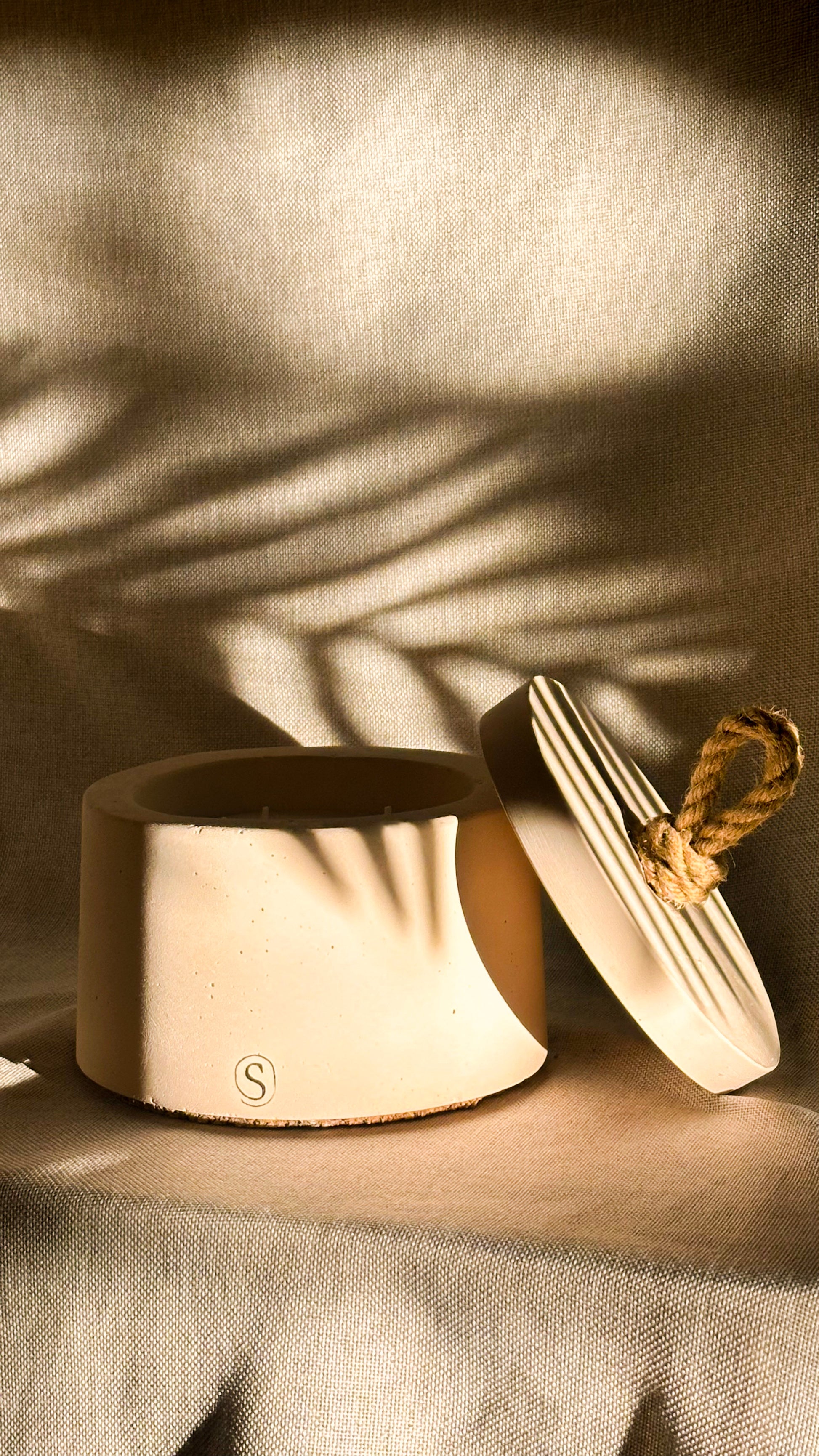 Beige Indoor Candle - Size M